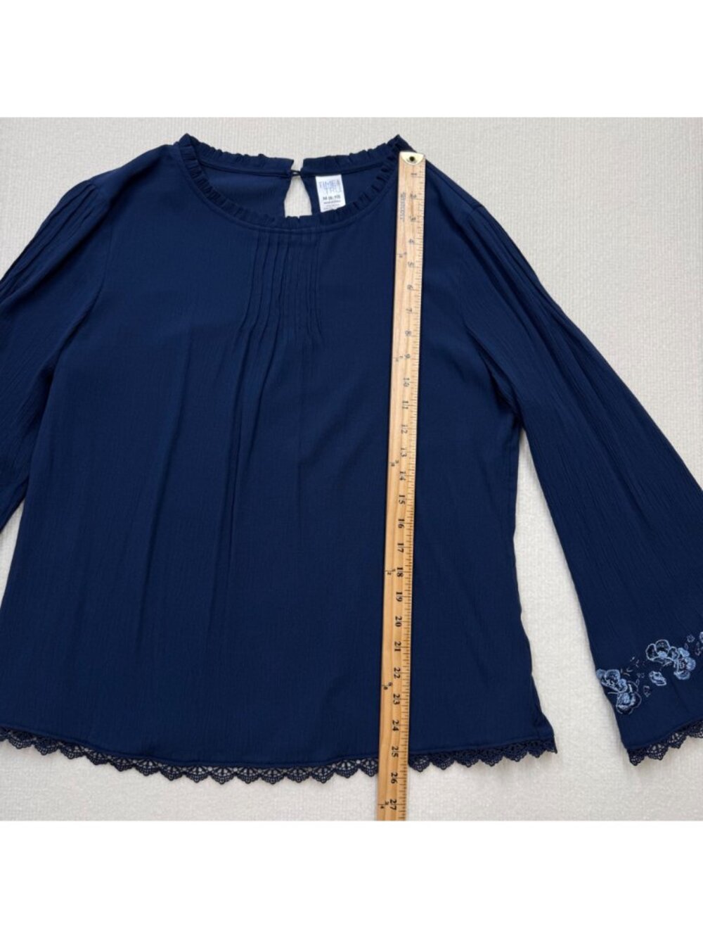 Time & Tru Romantic Boho Bell Sleeve Peasant Blouse Lace Trim Embroidery Size M - Picture 11 of 11